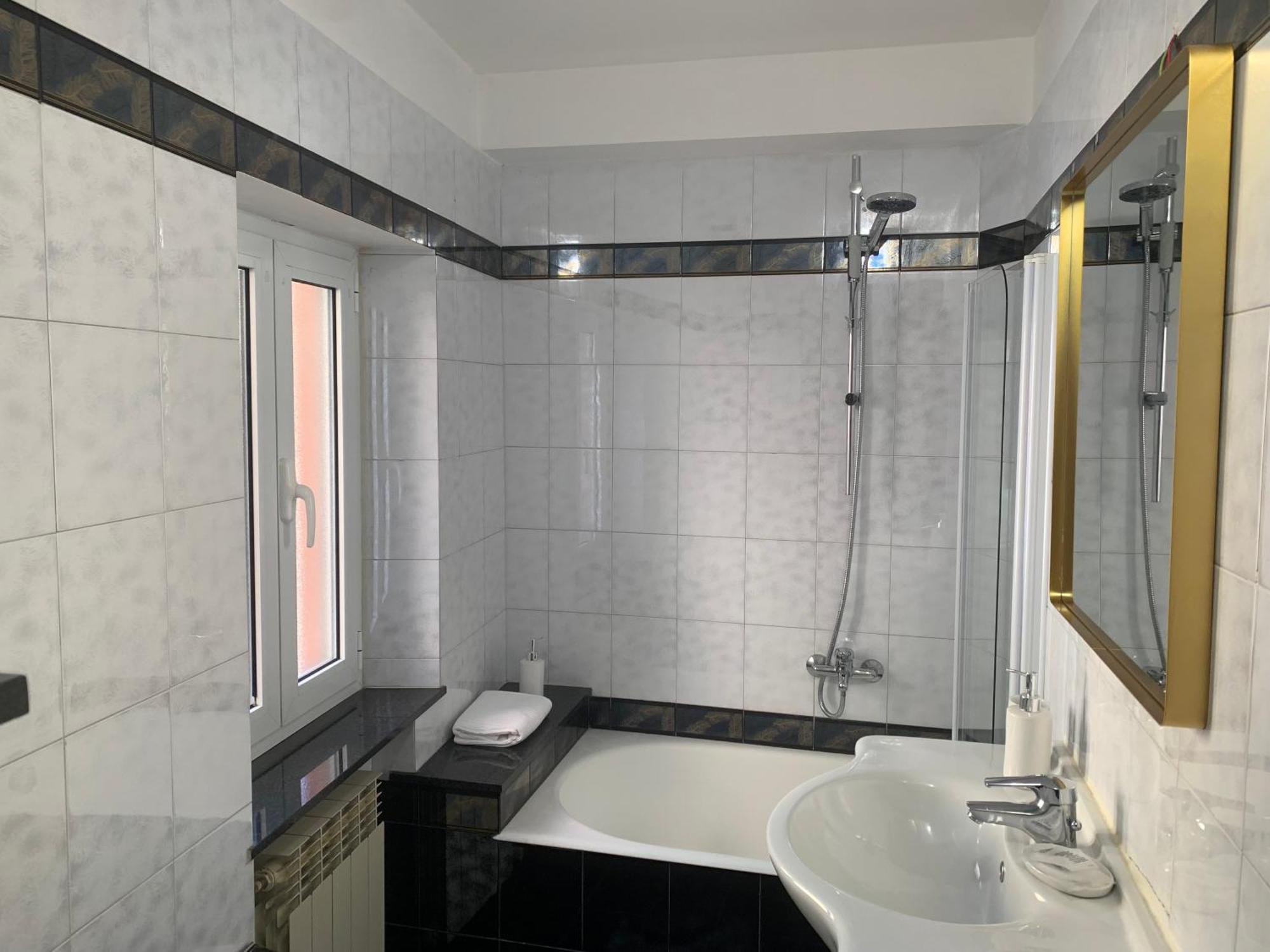 The First Colombo Brignole XX Settembre Apartamento Génova Exterior foto